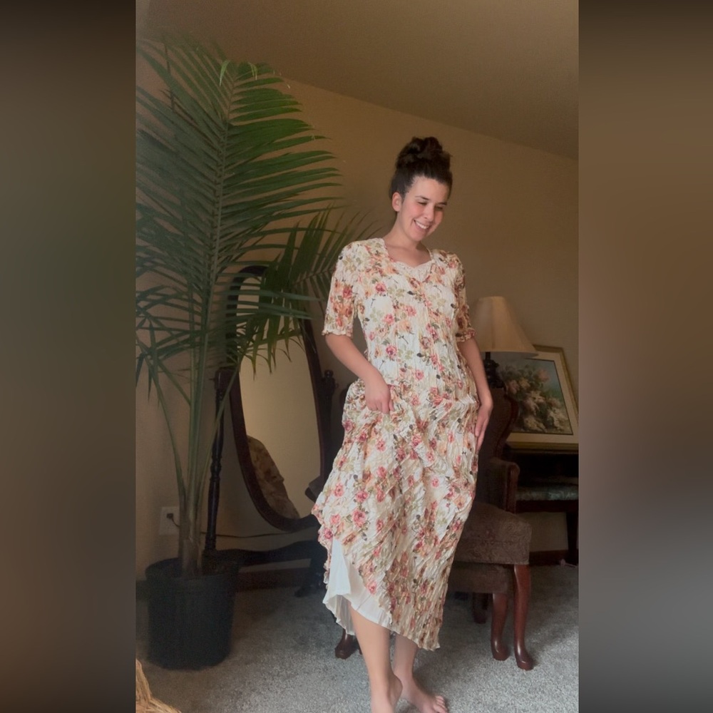 Vintage Floral Lace Dress